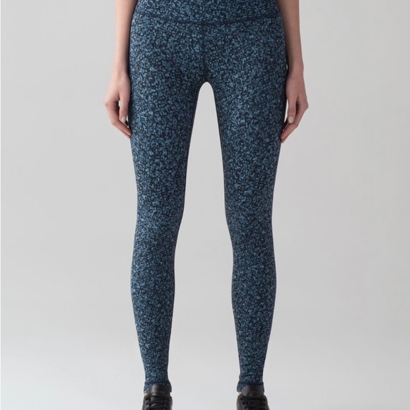 Lululemon tights - Picture 3 of 5